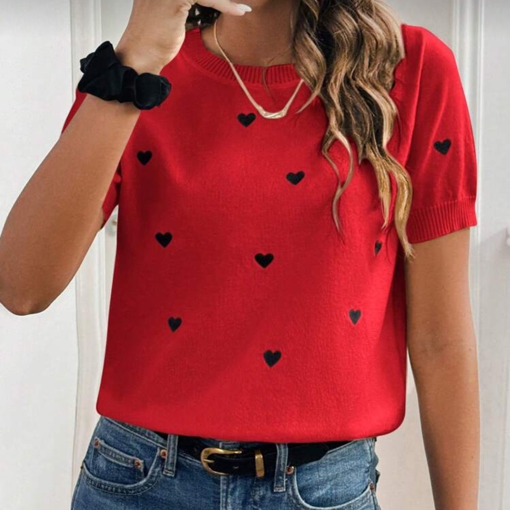 Women's Knit Heart Pattern Round Neck Short Sleeve Sweater, Minimalist